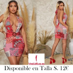 vestido ajustado con abertura